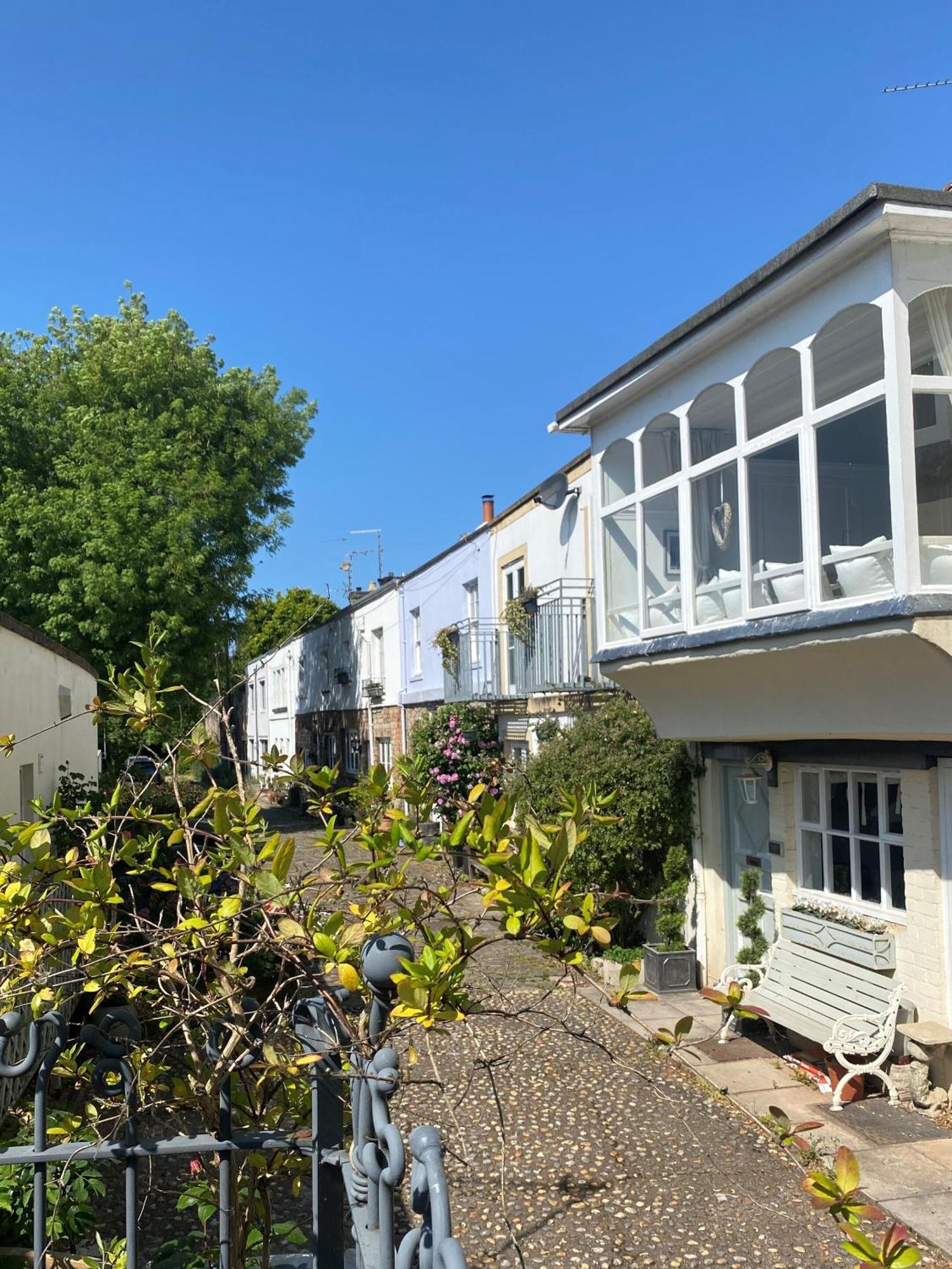 Prime Location! Detached Clifton Home With Parking Bristol Exterior photo